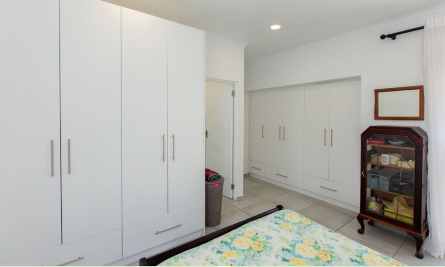 3 Bedroom Property for Sale in Sandy Point Western Cape